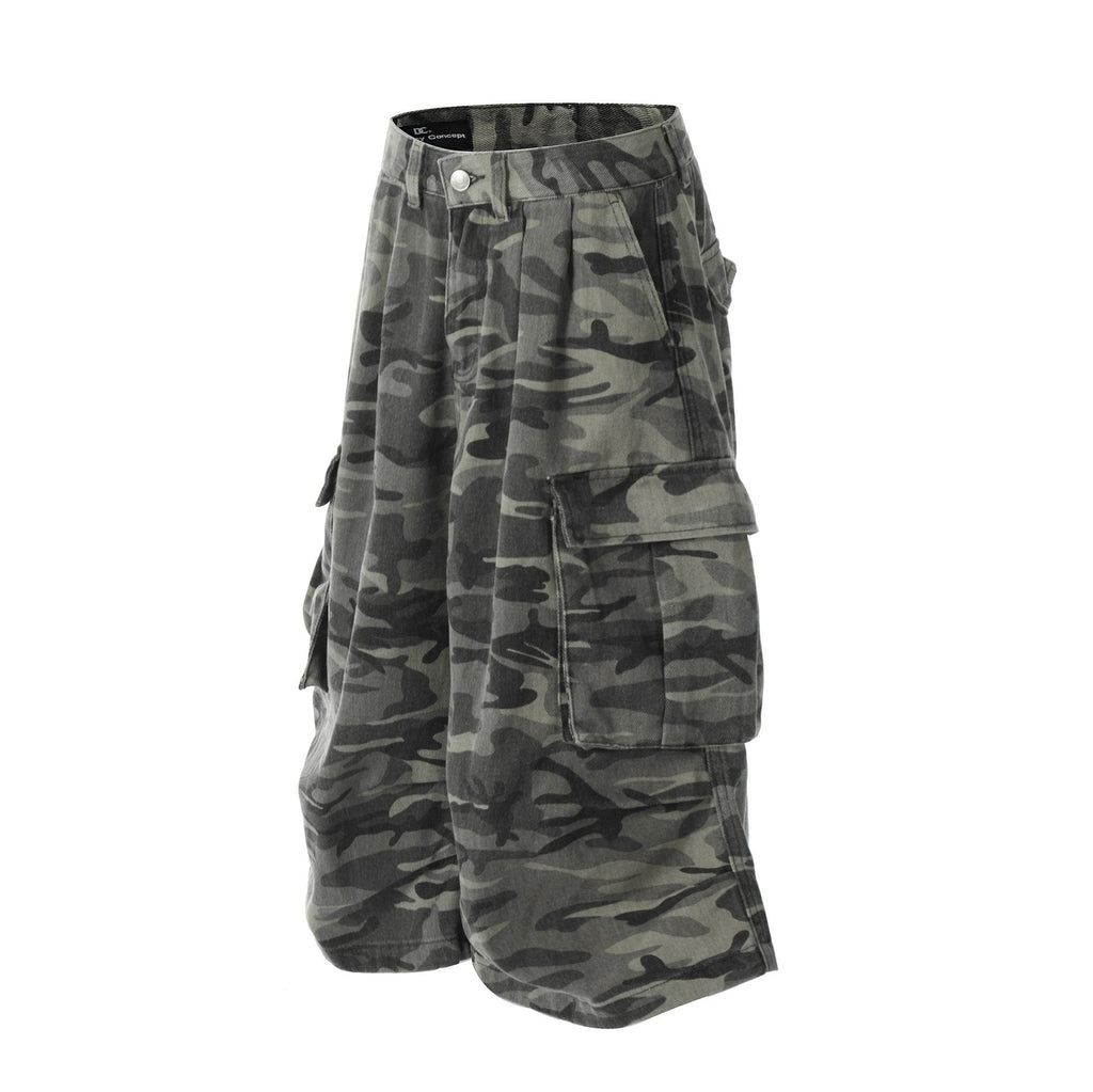 Fashion camouflage shorts
