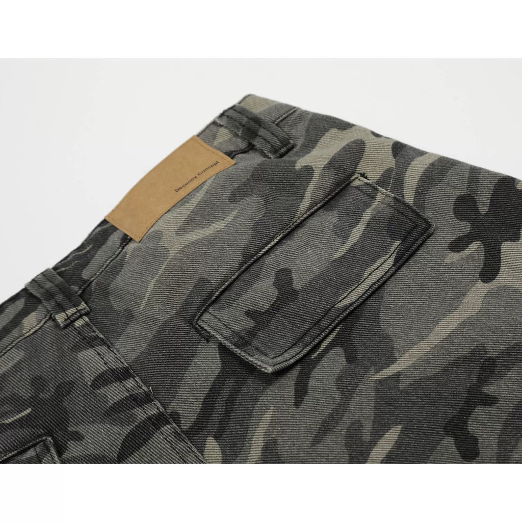 Fashion sports loose camouflage shorts