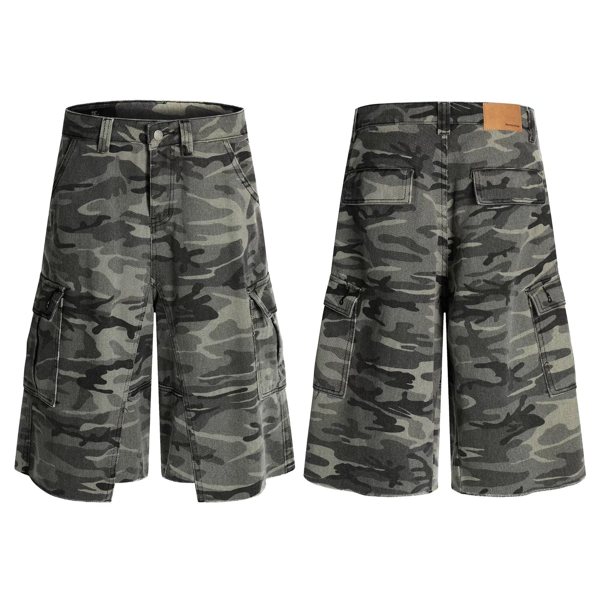 Fashion sports loose camouflage shorts