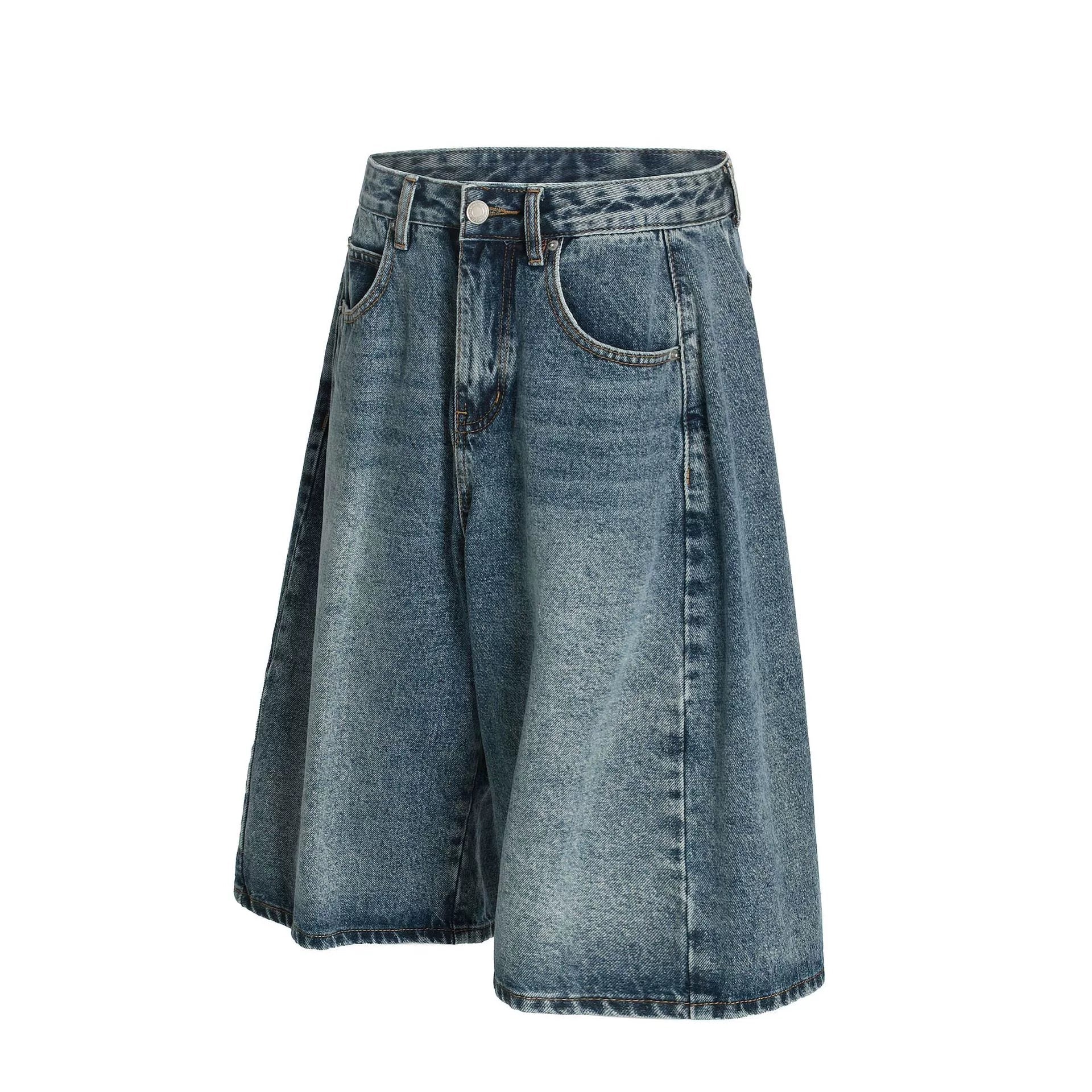 Fashion sports loose shorts