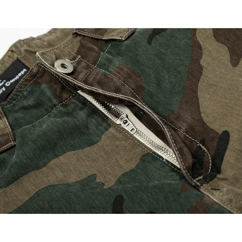 Fashion sports loose camouflage shorts