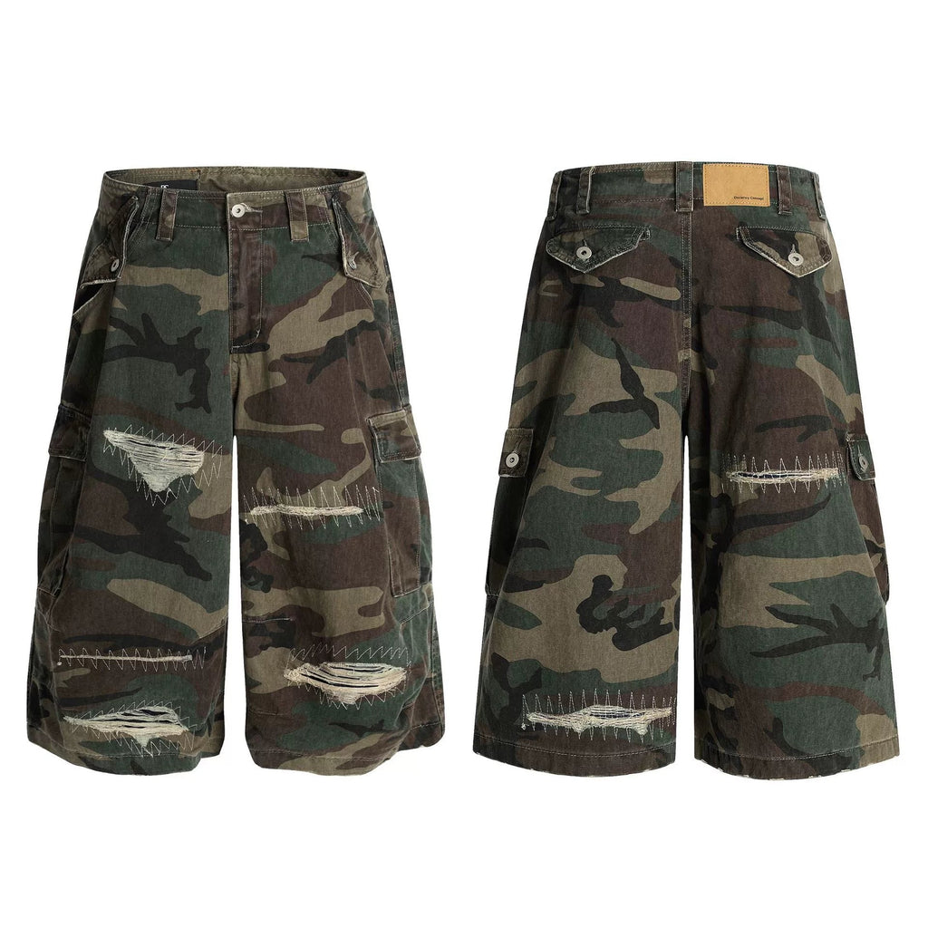 Fashion sports loose camouflage shorts
